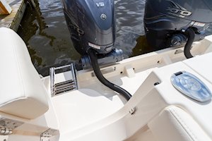 Grady-White Canyon 336 33-foot center console outboard mounting