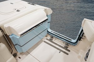 Grady-White Freedom 285 28-foot dual console with standard port side door
