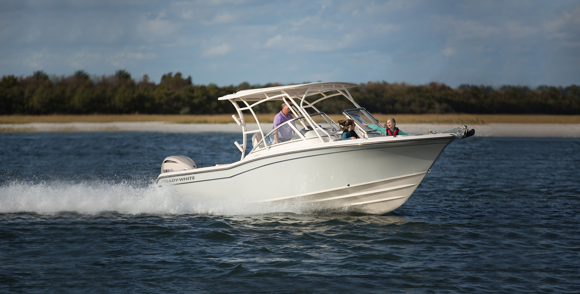 Grady-White Freedom 235 23-foot dual console family cruising boat running