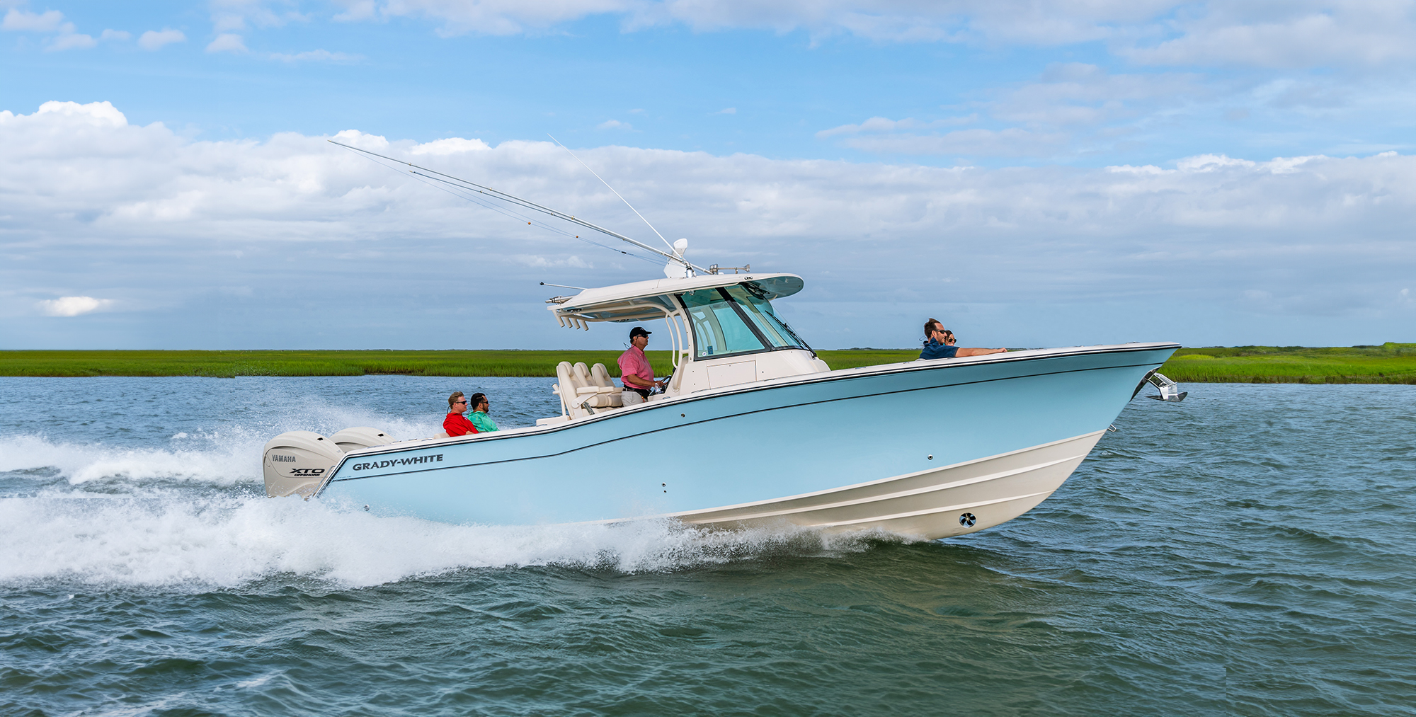 Grady-White Canyon 336 33-foot center console, starboard running