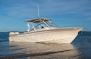 Grady-White Freedom 275 27-foot dual console boat starboard side